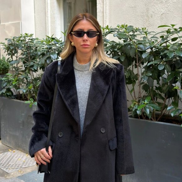 Black Premium Textured Long Coat - Picture 2 of 7